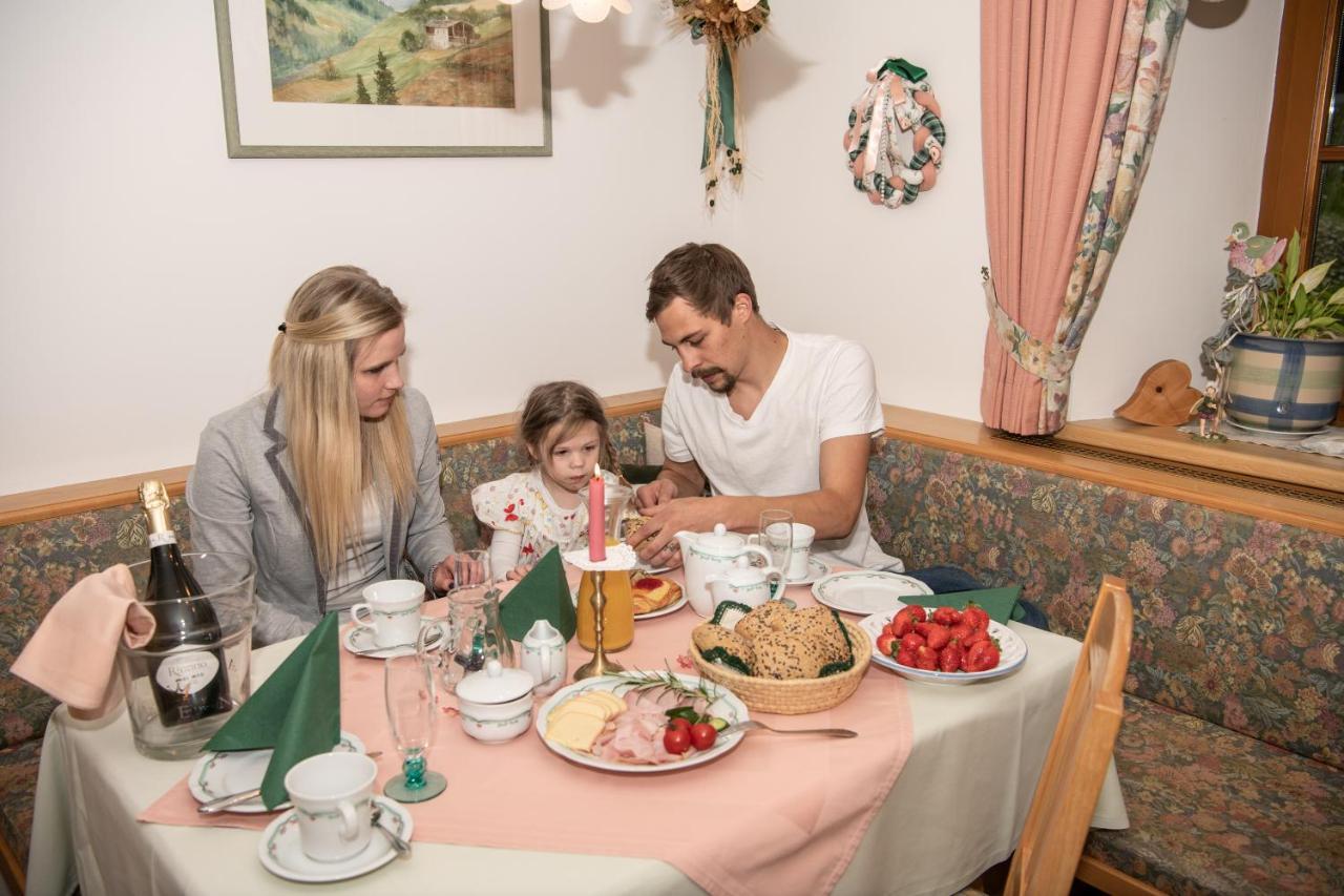 Appartement-Pension Fahrnberggut Rauris Bagian luar foto